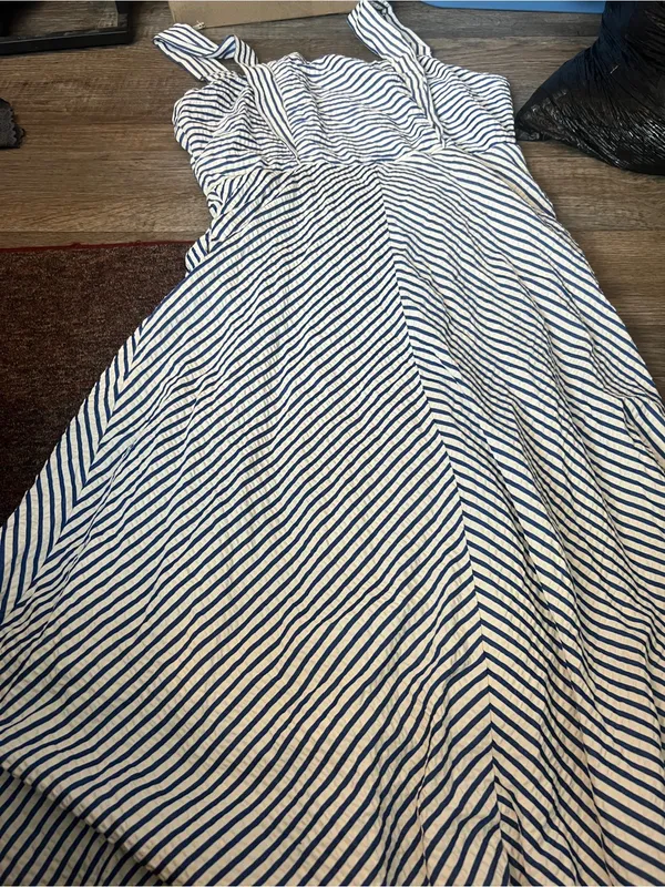 Draper James chevron Striped Square-Neck Midi Dress in Light Blue and White - Image 15