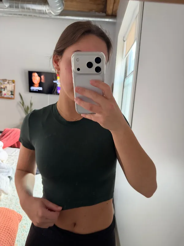 Aritzia Sunday Best Top - Image 4
