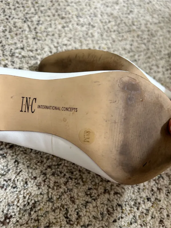 INC International Concepts White Pointed-Toe Stiletto Pumps - Image 5