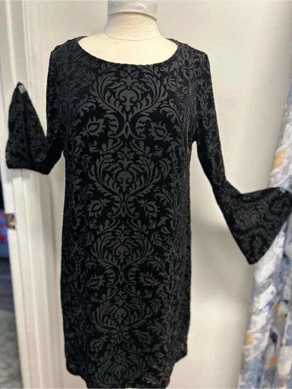 Black Velvet Burnout Bell-Sleeve Dress - Image 2