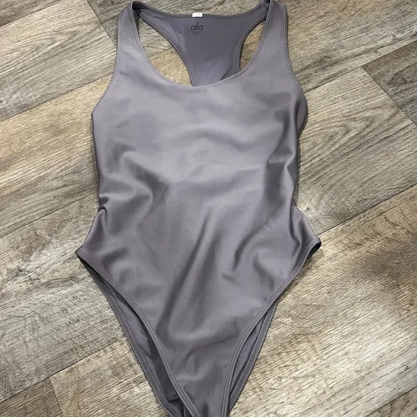 ALO Yoga Bodysuit Lilac Airlift Barre Sleeveless Women's Athletic S - Image 3