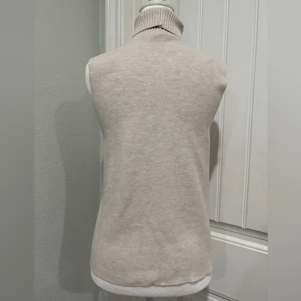 Zara Women's Beige Sleeveless Turtleneck Sweater Size S - Image 2