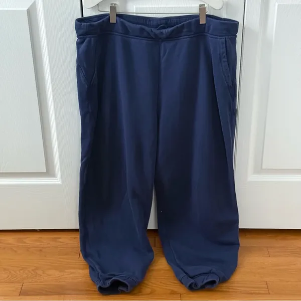 Lululemon Relaxed High-Rise Jogger in Night Sea - Image 3