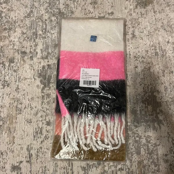 Urban Outfitters Holly Brushed Oversized Scarf in Pink/Rose - Image 4