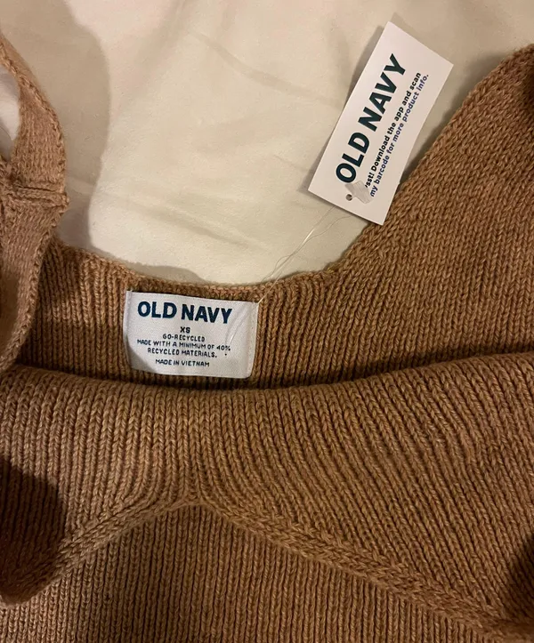 Old Navy V-Neck Rib-Knit Sweater Tank Top - Image 3