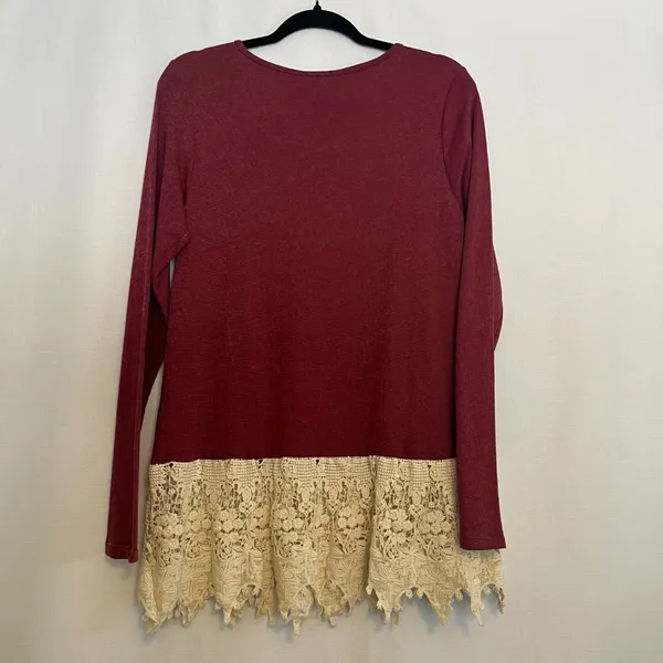 1.4.3. Story by Line Up NWT Long Sleeve Blouse with Crochet Bottom Detail Maroon/Cream medium - Image 6