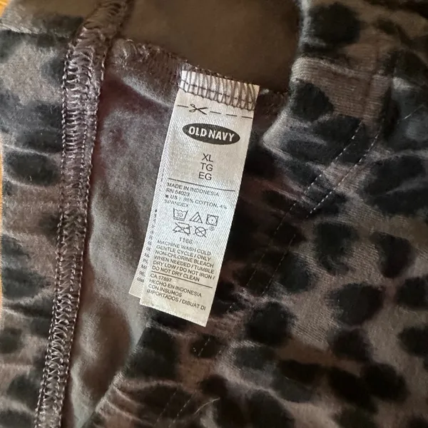 Old Navy Grey Leopard Print Jersey Leggings, Size XL - Image 5