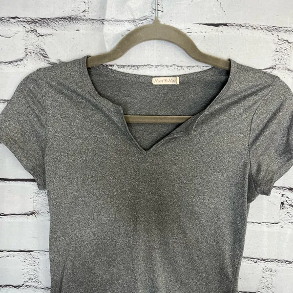 Heart Hips Gray Crop Cut Out T-Shirt V Neck Y2K SZ S Short Sleeve Top Fitted - Image 5