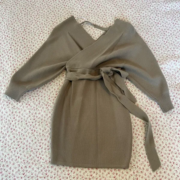 Lulus body con sweater dress - Image 2