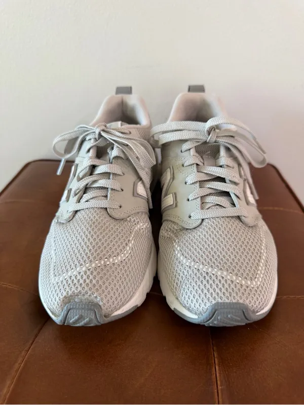 New Balance 009 V1 Light Cliff Gray/White Women’s Size 8.5 Sneakers - Image 3