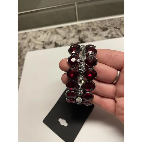Kohl’s NWT Gunmetal Red Rhinestone Stretchy Stretch Bracelet MSRP $34 -Nice Gift - Image 8