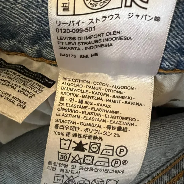 502 Levi's Light Wash 100% Cotton Low Rise Relaxed Fit Jeans Size 12 / 32 Large - Image 6