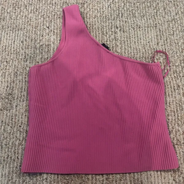 Sincerely Jules One-Shoulder Ribbed Tank in Pink - Image 4