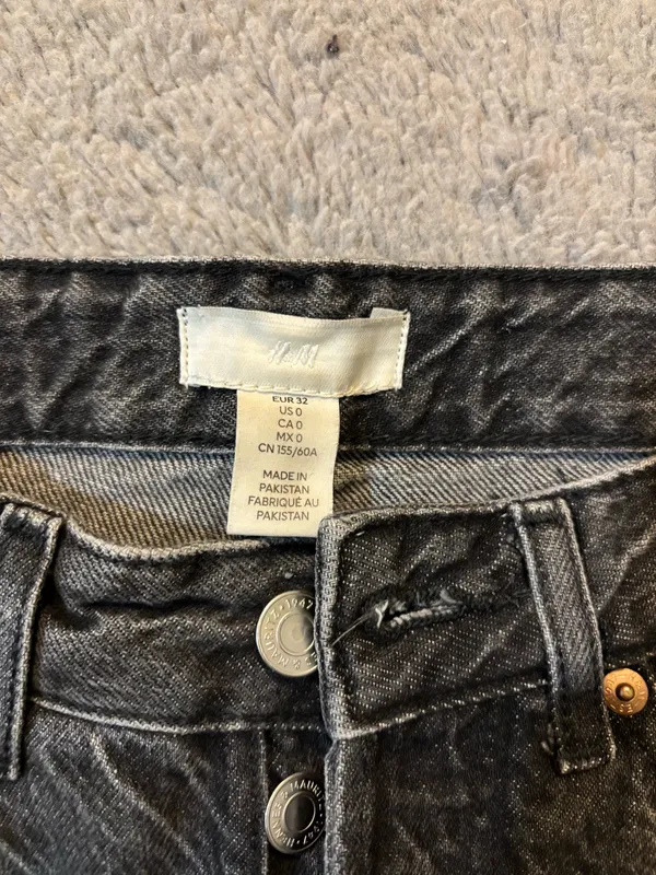 H&M low rise wide leg jeans - Image 4