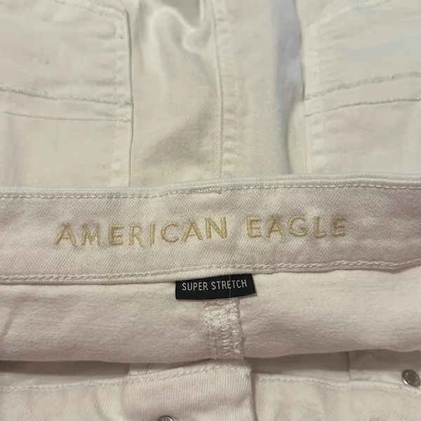 American Eagle Curvy Hi-Rise Shortie Jean Shorts 18 White - Image 4