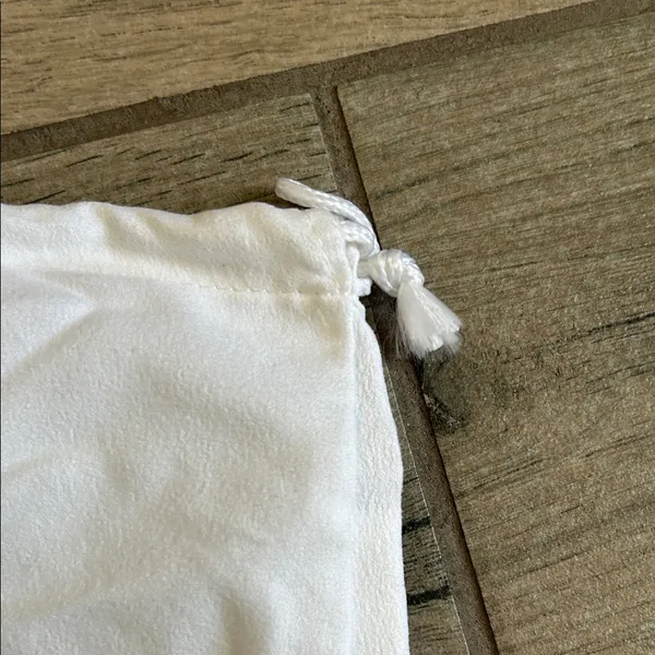 Brighton Classic White dust bag - Image 4