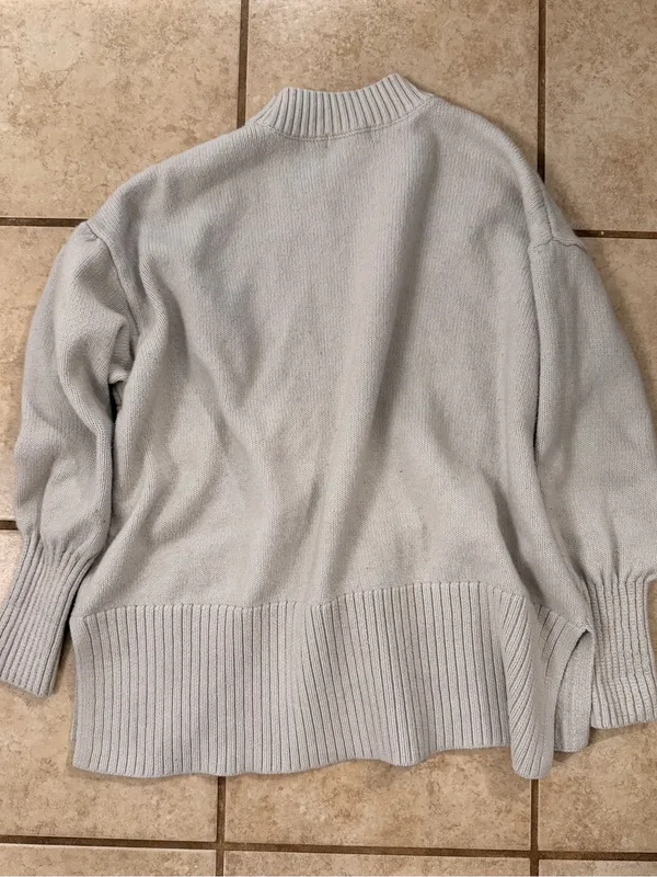 H&M Beige Oversized Knit Sweate - Image 6
