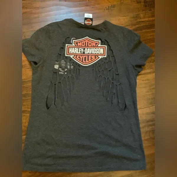 Harley Davidson Woman's Medium Gray V-Neck T-Shirt Back Cutout Wings - Image 3