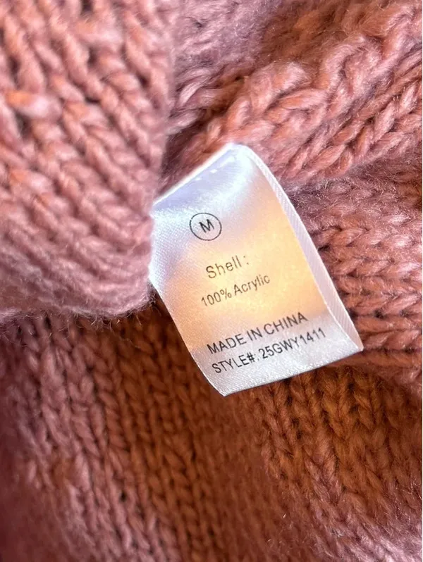 NWT Novaluxe Barbiecore pink shaggy fuzzy sweater Cardigan size medium - Image 5