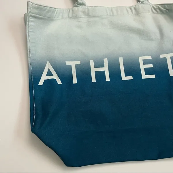 Athleta Tote Bag Lightweight Beach Travel Gym Ombré Blue - Image 2