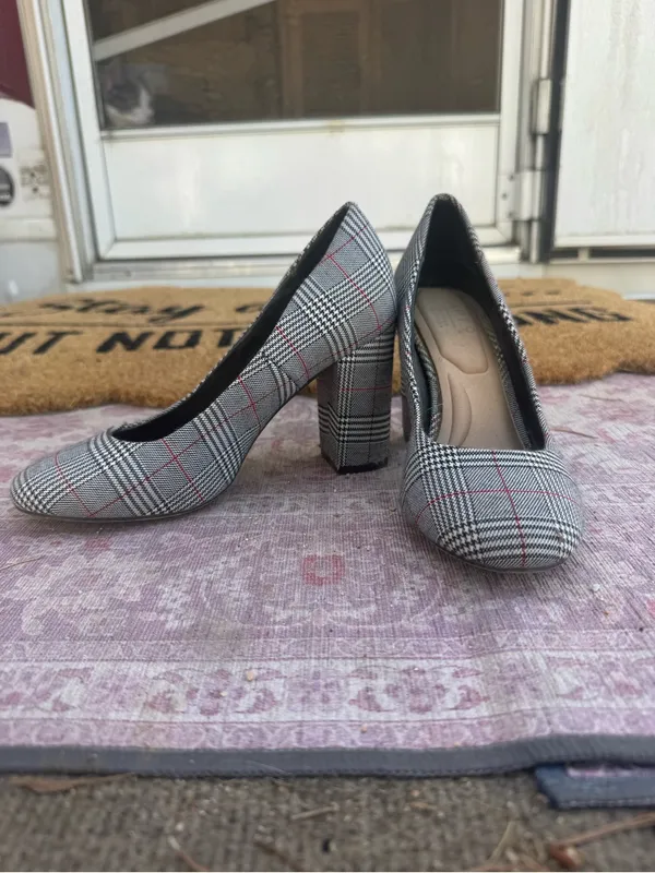 Apt. 9 Women's Plaid Pumps in Black, White and Red Windowpane - Image 2
