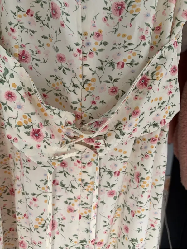 Cream Floral V-Neck Ruffle Sleeve Midi Dress - Image 3