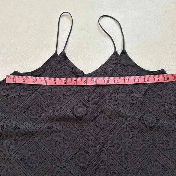 American Eagle Black Lace Handkerchief Cami Top Size S Boho - Image 4
