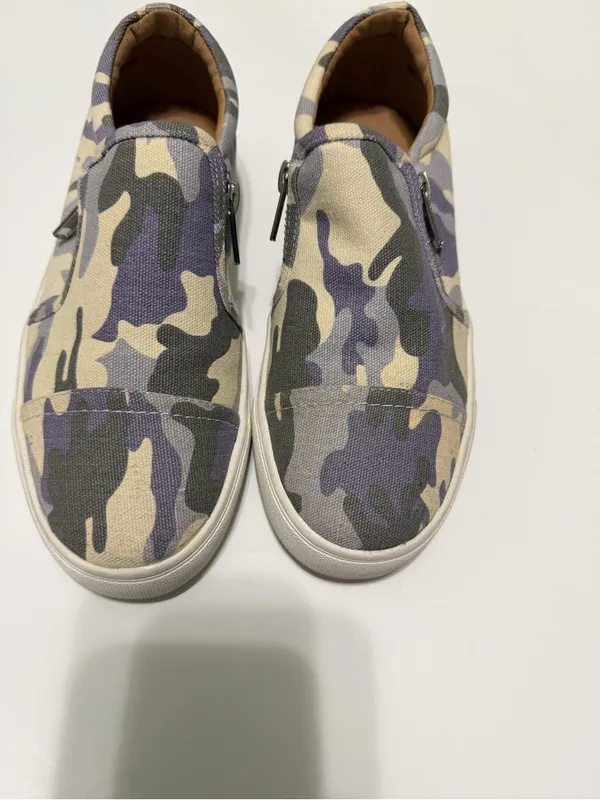 Dolce Vita Camouflage Slip-On zip side Sneakers Purple Gray women’s Size 7 camo - Image 2