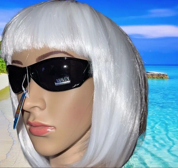 NWT! UV protection black frame dark tint sunglasses - Image 4