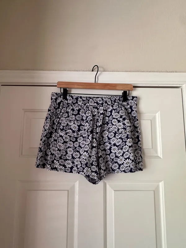 Free People Offbeat Daisy Print Shorts - Image 6