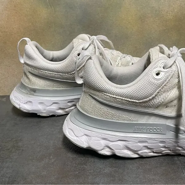 Nike React Infinity Run Flyknit 2 Women's White Sneakers Size 7.5 - Image 8