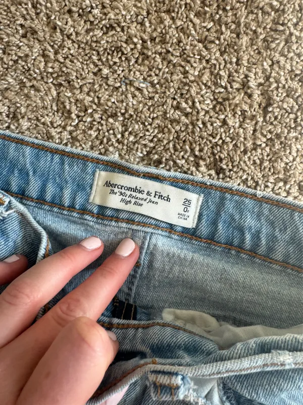 Abercrombie Jeans - Image 2