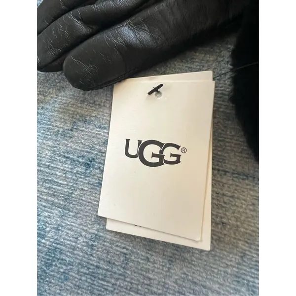 NWT! UGG Black Genuine Leather Shearling Cuff Touchscreen Compatible Gloves S - Image 3