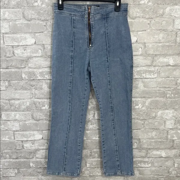 BDG Zip-Front Cropped Kick Flare Jeans - Image 2