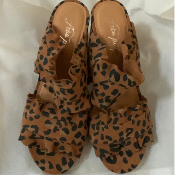 NWOT Free people block heels - Image 4