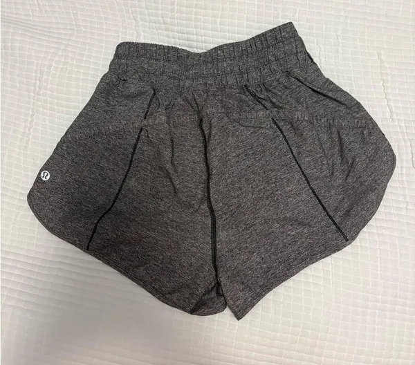 Lululemon Hotty Hot Shorts 4" Heather Gray - Image 2