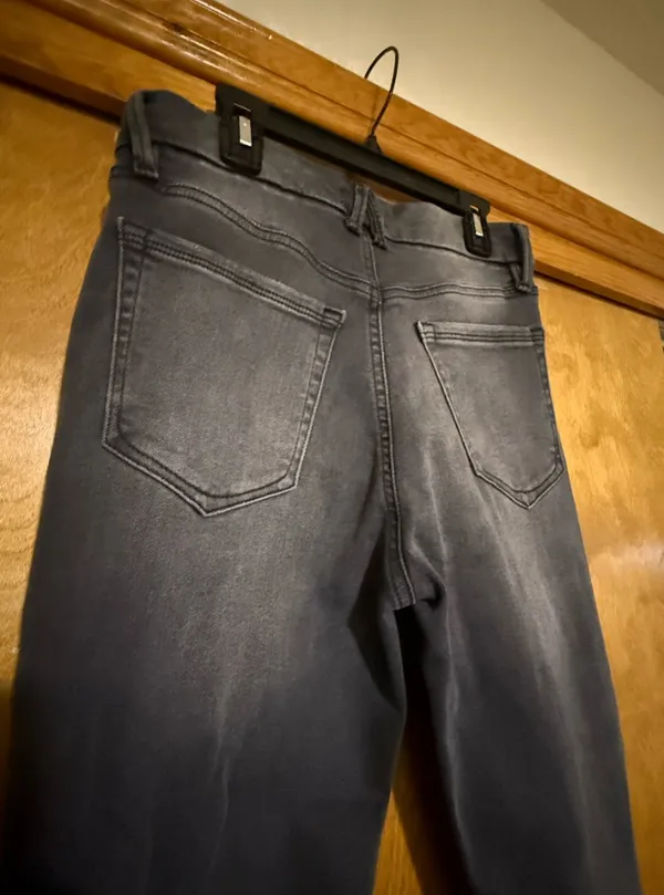 Good American Always Fits Black Distressed Skinny Jeans 6-12 - Image 2