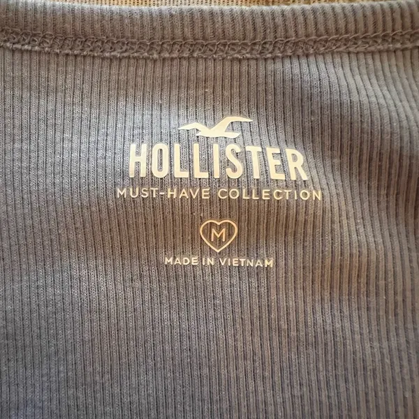 Hollister Women's Ribbed Top - Image 2