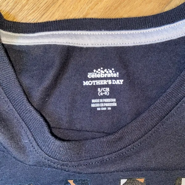Women’s Small Mama Crop Tshirt - Image 4