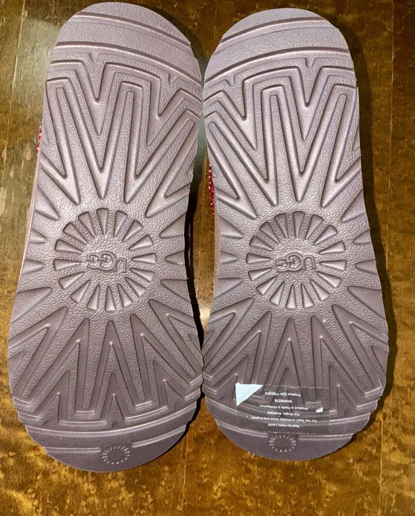 UGG Tasman II Slippers in Sand/Dark Cherry - Image 7