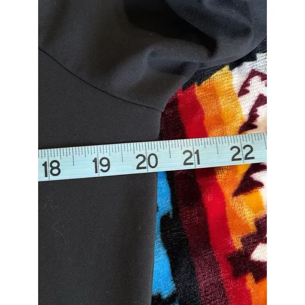 Nike Active Athletic Top Black Long Sleeve Logo Hood Thumb Holes Sz See Measures - Image 6