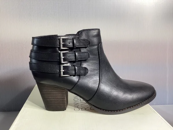 Eden Black Boots Size 9 - Image 5