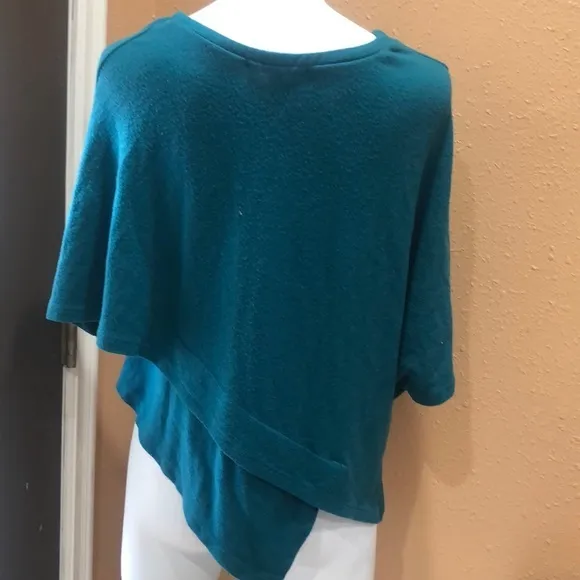 Eri + Ali Poncho Green - Image 3