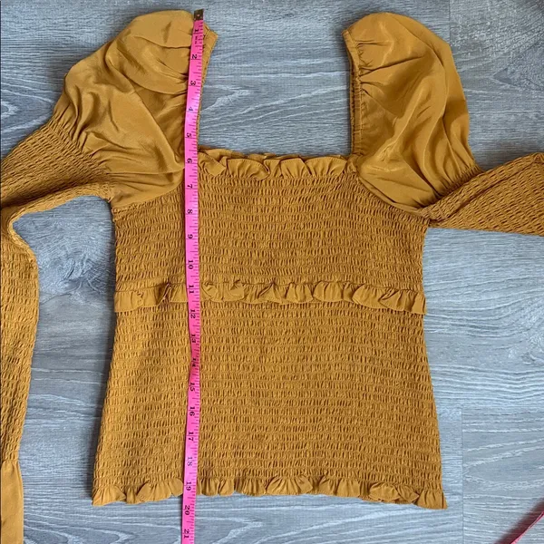 Cinq à Sept Ellis 100% silk puff-shoulder smocked top in marigold yellow XXS - Image 6
