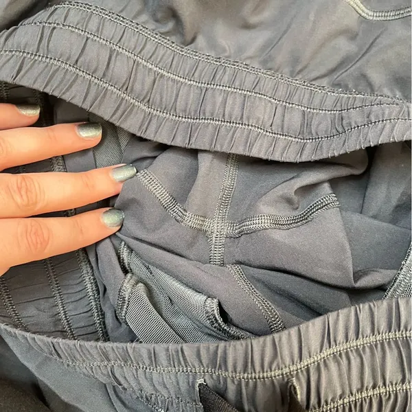 Lululemon Cropped Jogger Pants - 23 inch inseam - Image 5