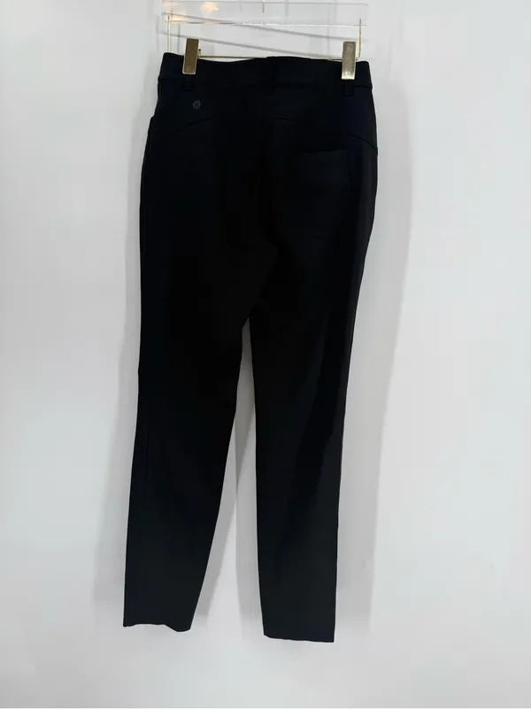 Lululemon City Sleek 5 Pocket 7/8 Pant in Black Size 4 - Image 4