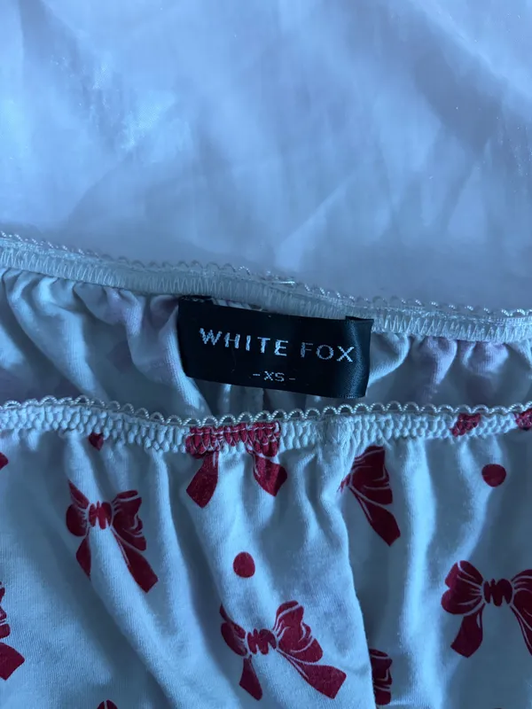 White fox pjs Size XS - Image 3