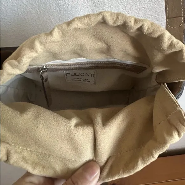 Pulicati‎ Italian Genuine Leather Bucket Style Crossbody PurseDrawstring Closure - Image 6