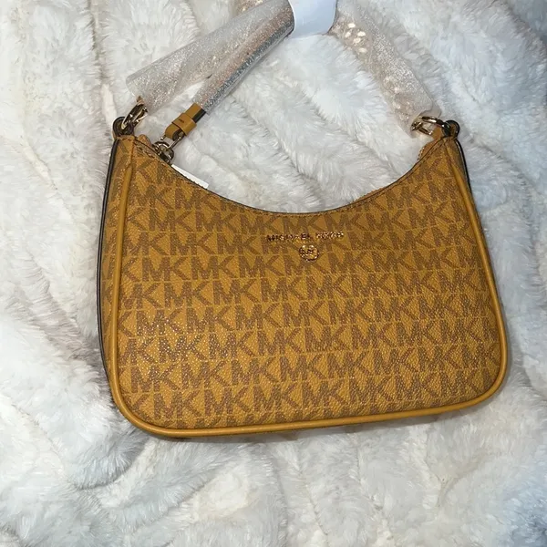 MICHAEL MICHAEL KORS
Jet Set‎ Charm Small Logo Shoulder Bag - Image 4