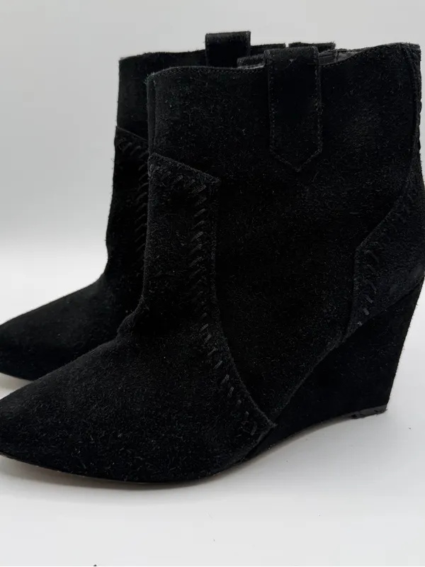 Rebecca Minkoff Black Suede Hidden Wedge Pointed Toe Booties 8.5M - Image 3